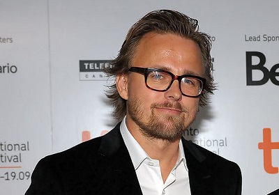 Режиссеру пятых &laquo;Пиратов Карибского моря&raquo; предложили экранизировать Майкла Крайтона